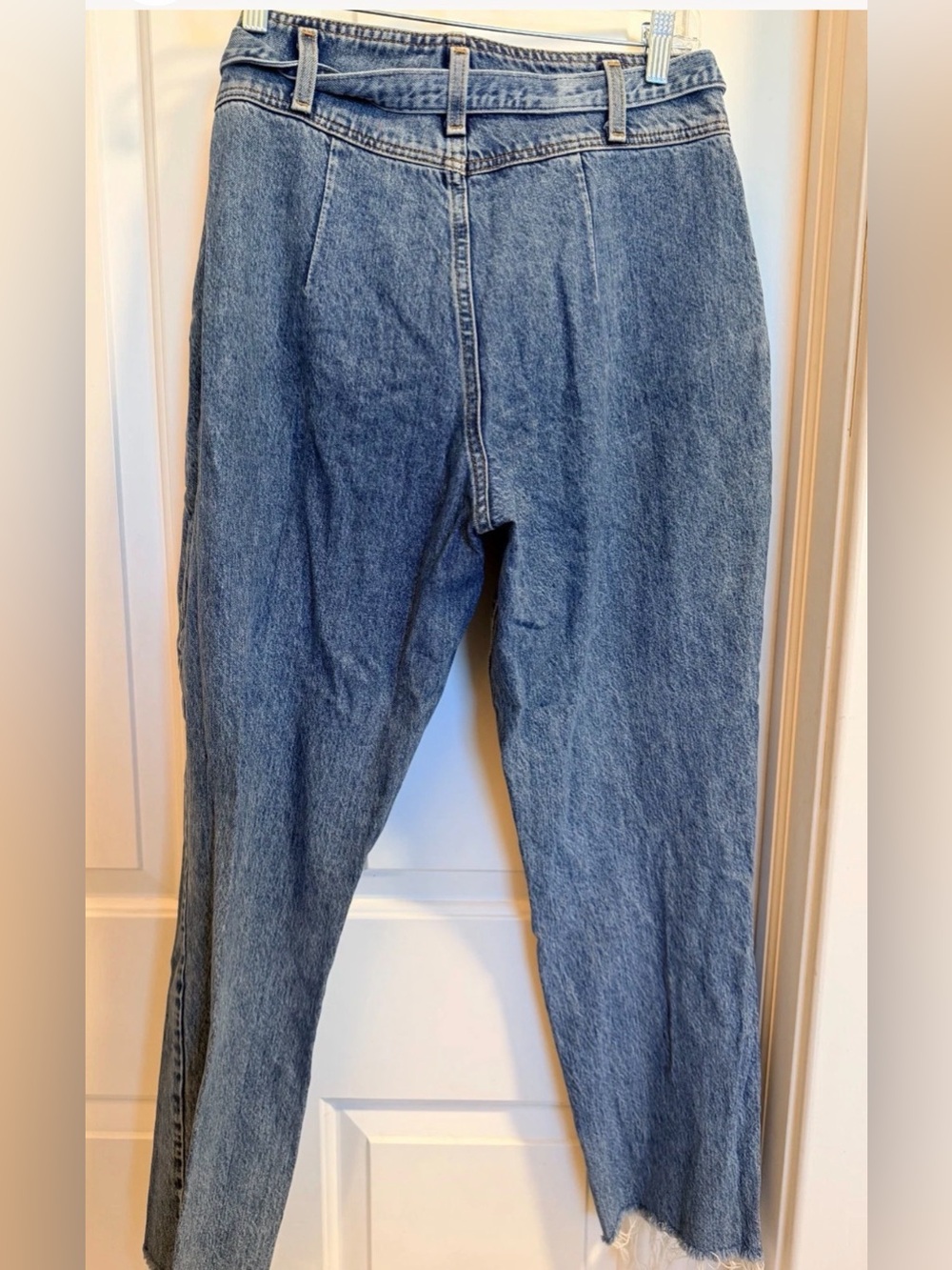 Abercrombie & Fitch A&F Mom Jeans 28 (6R) | High Rise Tie Waist Denim Fray Hem - Picture 6 of 10